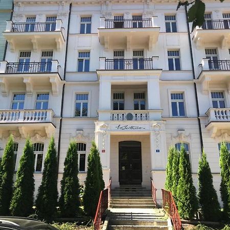 Апартаменты Rezidence Beethoven Карловы Вары Экстерьер фото