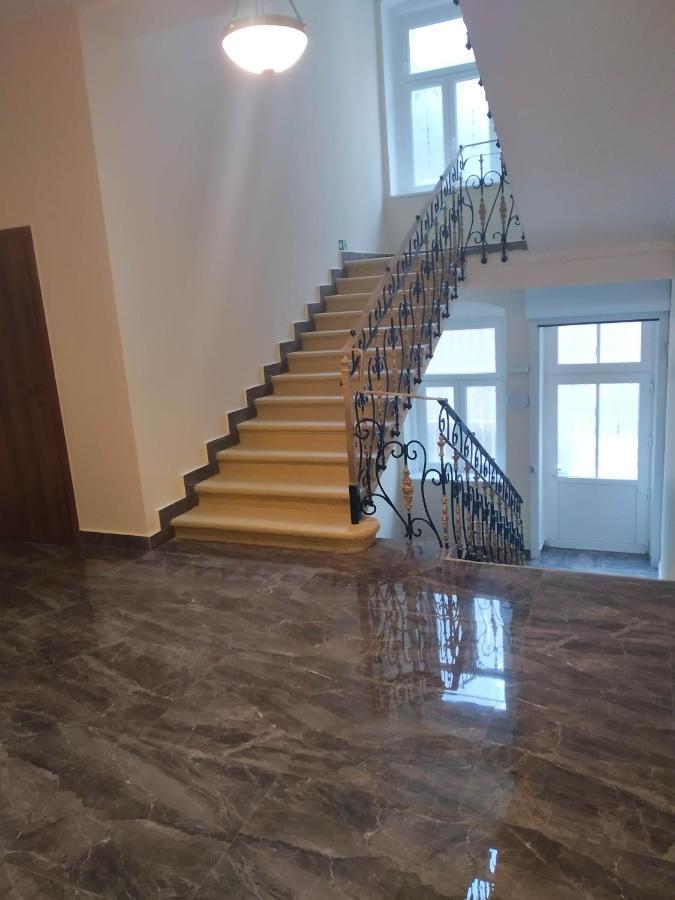 Апартаменты Rezidence Beethoven Карловы Вары Экстерьер фото