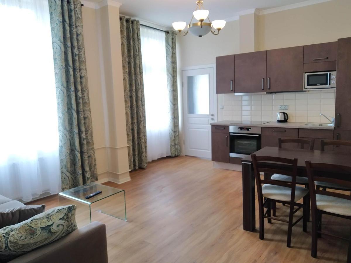 Апартаменты Rezidence Beethoven Карловы Вары Экстерьер фото